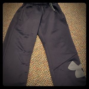 Gently used boys UA cold gear/storm black sweats